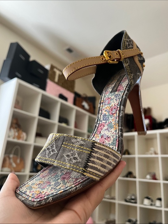 Louis Vuitton Shoes - LOUIS VUITTON Jean Gray and Tan Women's Heels
